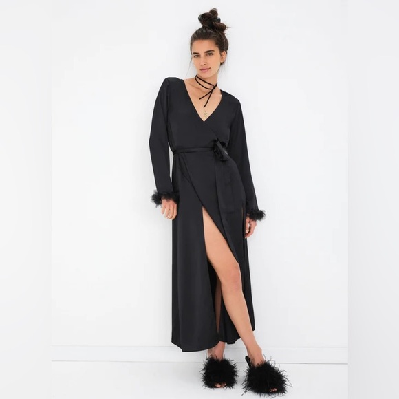 FOR LOVE & LEMOMS Floral Trim Robe